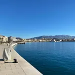 Prime Location Penthouse With A Large Terrace דירה
