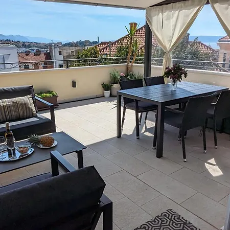 Prime Location Penthouse With A Large Terrace Apartment
