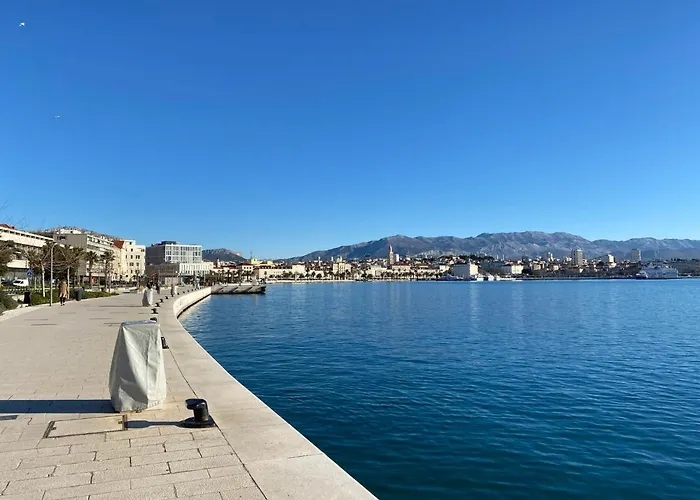 Prime Location Penthouse With A Large Terrace Apartment